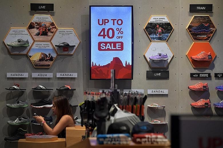 The decline in core inflation came from slower growth in retail prices of items like clothing and shoes, which offset the higher price increases in services, said the MTI and MAS in a joint statement.
