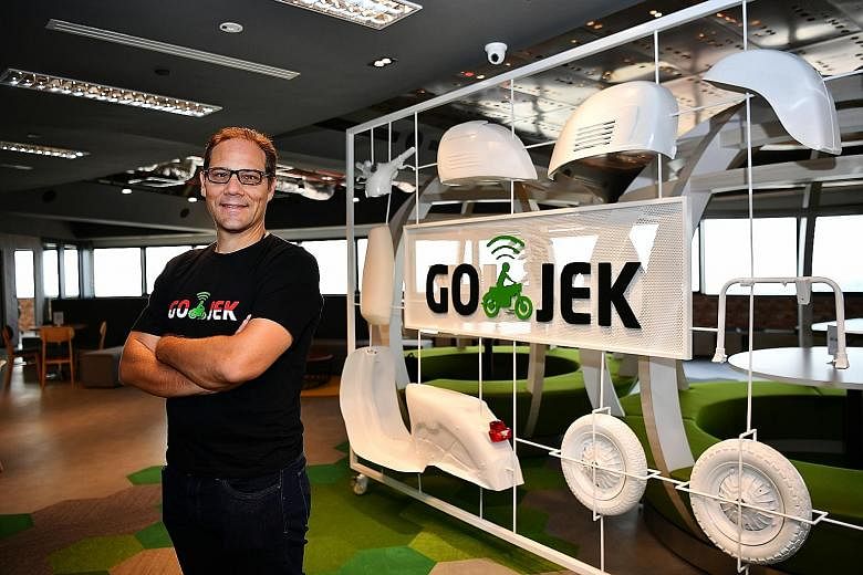 Go-Jek chief commercial officer Antoine de Carbonnel counts as fortunate those who have found their true passion in life. The 47-year-old is married to Indonesian Hana Makarim, 40, an owner of a cookie business, Dough Lab in Jakarta, which sells thro