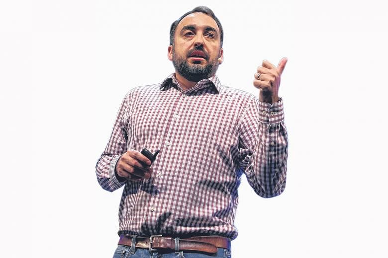 The team under Mr Alex Stamos, Facebook's then security chief, discovered Russian hackers appeared to be probing Facebook accounts for people connected to the presidential campaigns.