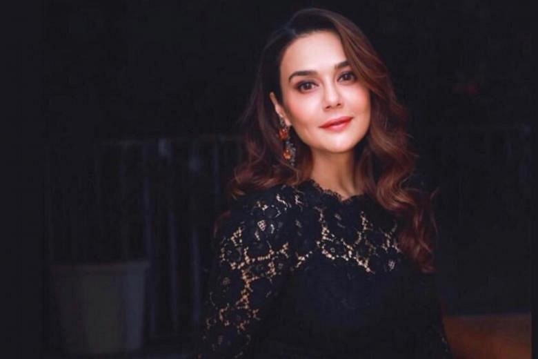 Indian Actress Pretty Zenta Sex - Bollywood actress Preity Zinta apologises for #MeToo comments | The Straits  Times