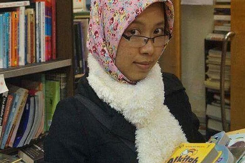 Indonesian domestic helper Lintang Panjer Sore started a library in Hong Kong to share books with other maids.