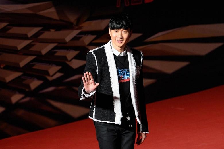 Jj entertainment. JJ Lin.