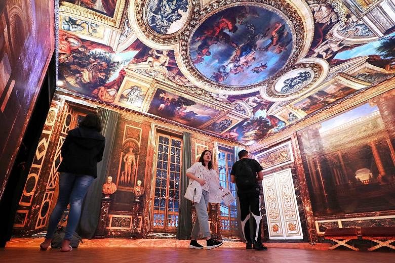 LED panels on four walls and the ceiling project images that resemble the real Venus Room in the Palace of Versailles.