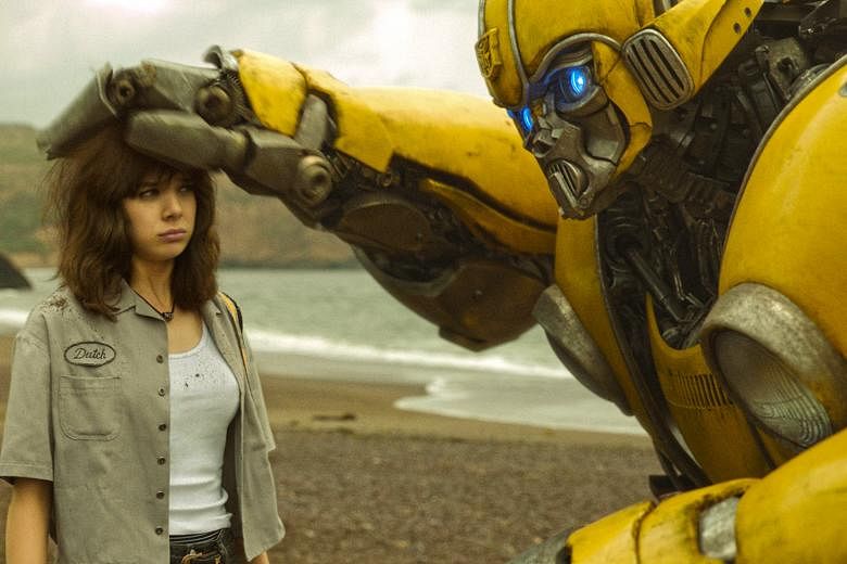 Actress Hailee Steinfeld plays Charlie, who befriends Bumblebee, an Autobot.