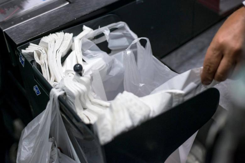 South Korea to ban use of disposable plastic bags at supermarkets The