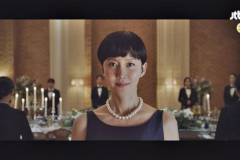 Yum Jung-ah plays a rich housewife with a competitive streak.