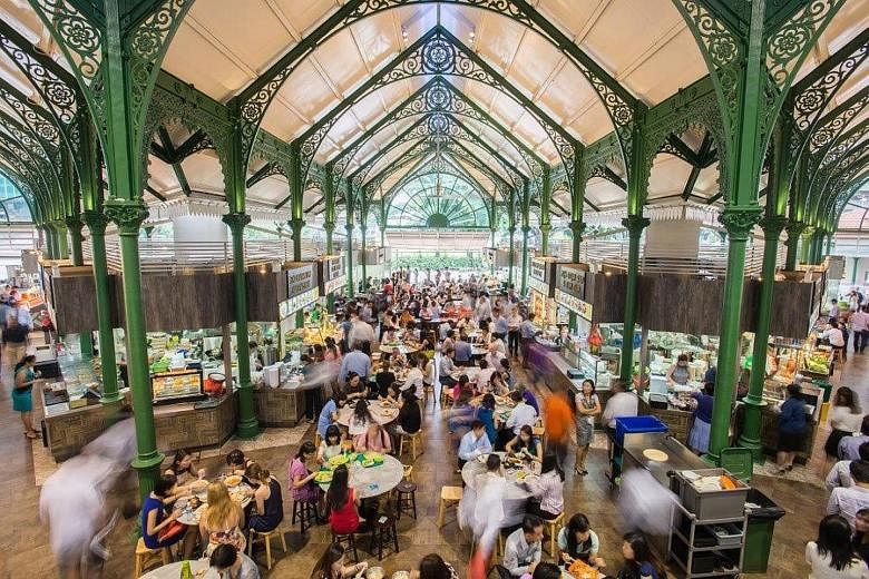 The majestic Lau Pa Sat is looking better and illustrates Kopitiam's strength - utilitarian spaces and strong curation of stalls. Crunch and chewiness in Thunder Tea Rice's version of this Hakka dish.