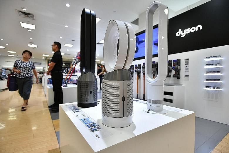Dyson, known for its bladeless fans and bagless vacuum cleaners, is moving its corporate head office from Britain to Singapore.