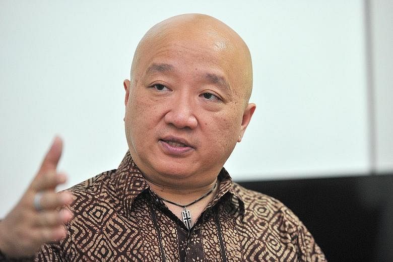 Mr Benjamin Pwee, who was secretary-general of the Democratic Progressive Party, declined to name the other party he is joining, saying he would leave it to its leaders to announce his membership.