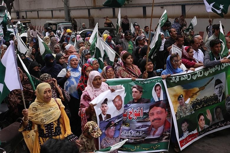 An anti-India protest in Karachi, Pakistan, last Saturday. India and Pakistan are embroiled in the worst military tensions in decades.
