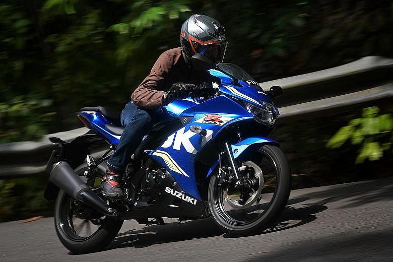 With a dry weight of 126kg and coupled with a narrow silhouette, the Suzuki GSX-R150 is easy to manoeuvre.