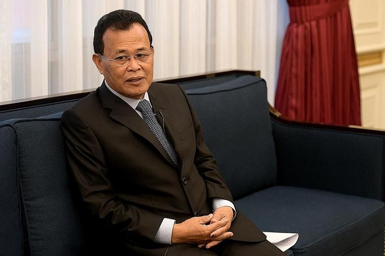 The resignation of Datuk Osman Sapian as Johor's Menteri Besar could result in an ugly constitutional crisis. ST FILE PHOTO