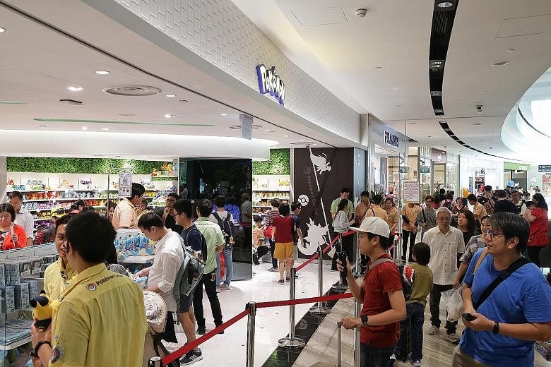 Fast check-in kiosks in the Early Check-in Lounge at Jewel Changi Airport. To make it convenient for departing travellers, 26 airlines - representing 60 per cent of departing flights at Changi - offer early check-in at Jewel. More airlines are expect