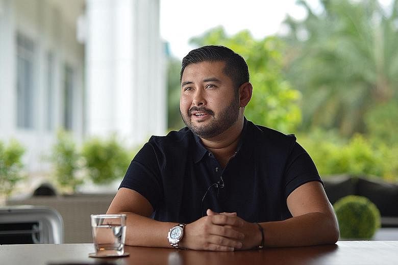 Malaysian Prime Minister Mahathir Mohamad (left) crossed swords with Johor's Crown Prince, Tunku Ismail Sultan Ibrahim, over remarks made by the royal in a recent video.