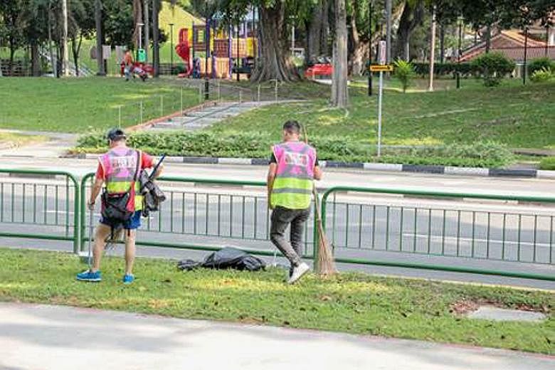 The lurid yellow vests worn by littering offenders served with corrective work orders have been "revamped" to an eye-catching luminous pink and yellow combo.