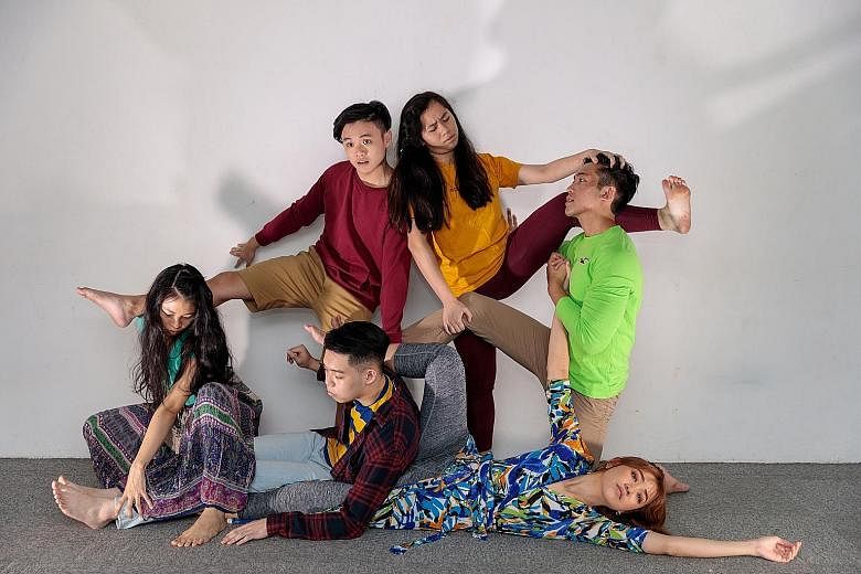 Cast of Colours by Split Theatrical Productions includes (clockwise from far left) Teresa Chen, Lim Jun De, Lim Ci Xuan, Fadhil Daud, Mabel Yeo and Joey Teo.