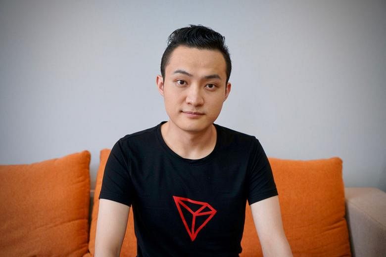Mr Justin Sun, who launched the world's 10th-largest cryptocurrency, will take his "most persuasive friends" to lunch with Mr Warren Buffett, in the hope that they can change his mind about cryptocurrencies.