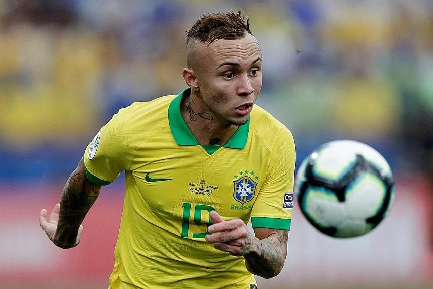 Gremio player Everton made his first Brazil start, on the left wing, and delighted the crowd with his skills while scoring once. He is looking forward to playing their quarter-final on his club's home ground on Thursday. 