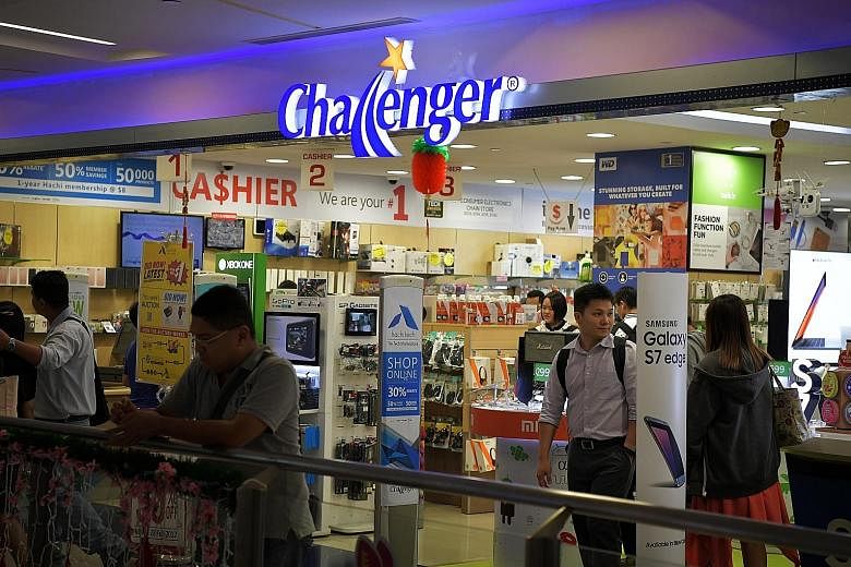 The buyout of local IT retailer Challenger was stymied as the level of opposition at yesterday's meeting exceeded 10 per cent. Its chief executive Loo Leong Thye, who was part of the buyout team, said he respected the shareholders' decision and appre