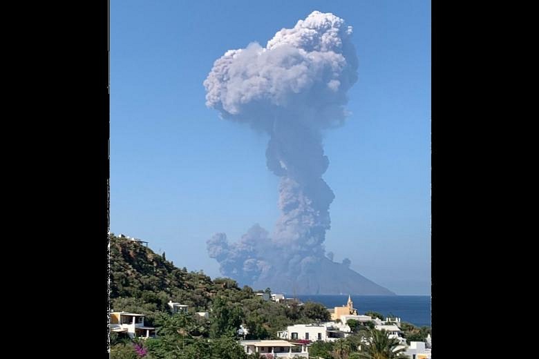 Volcano Erupts On Italian Island Of Stromboli, Kills One Person | The ...