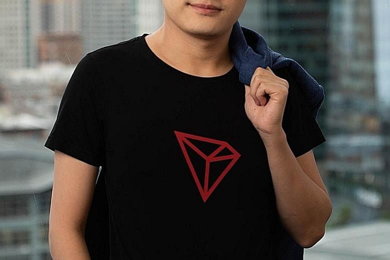 Cryptocurrency pioneer Justin Sun submitted a $6.2 million charity auction bid for lunch with investment guru Warren Buffett.