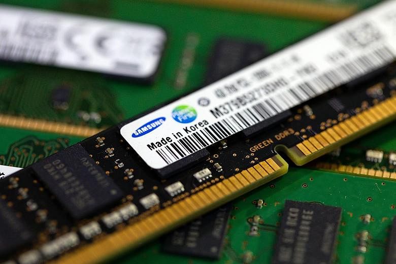 Samsung Electronics, the world's largest maker of memory chips, is among companies hit by Japan's decision to restrict the export of three chemicals that are key to the South Korean semiconductor industry. PHOTO: BLOOMBERG