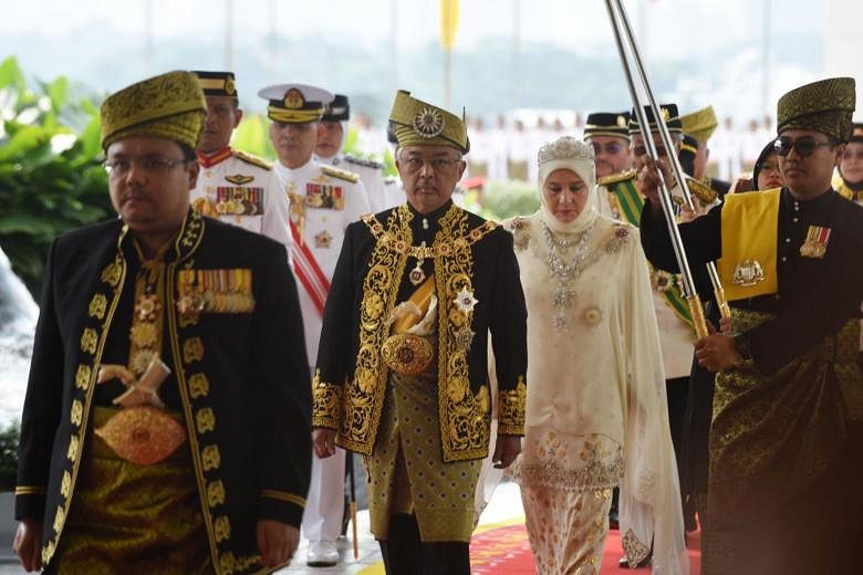 Malaysia Installs New King Six Months After Surprise Abdication | The ...