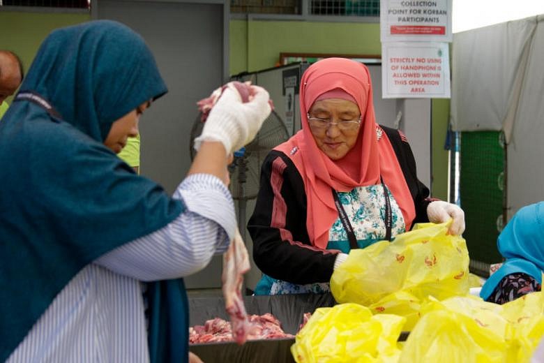 100 beneficiaries receive korban meat from Jamiyah Singapore The