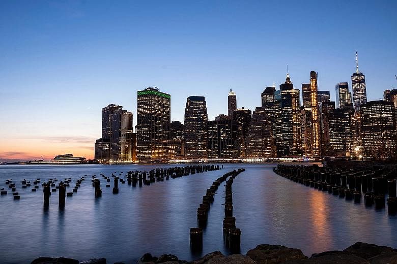 Parts of Lower Manhattan in New York City are under threat from rising sea levels. In a move to counter the threat, New York Mayor Bill de Blasio in March unveiled a US$10 billion (S$13.9 billion) plan to extend Manhattan's shoreline two blocks into 