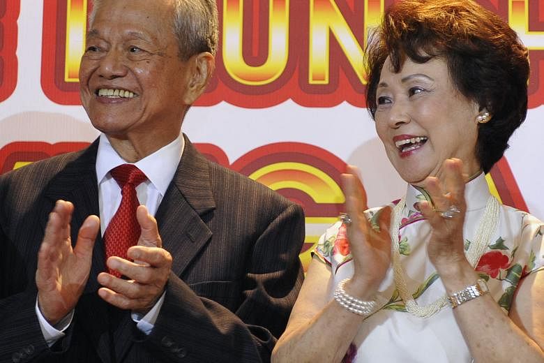 Dr Baey Lian Peck, seen here with his wife Daisy at the launch of his book, Serving A New Nation: Baey Lian Peck's Singapore Story, in 2011, left his successful business career to serve the public.