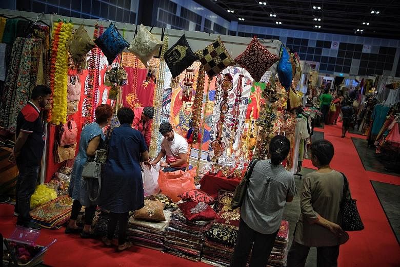 Visitors to the Singapore International Indian Expo 2019, which opened yesterday, got to check out a wide variety of wares such as textiles, jewellery, handicrafts, food and traditional Indian apparel. They were also treated to a performance by dance