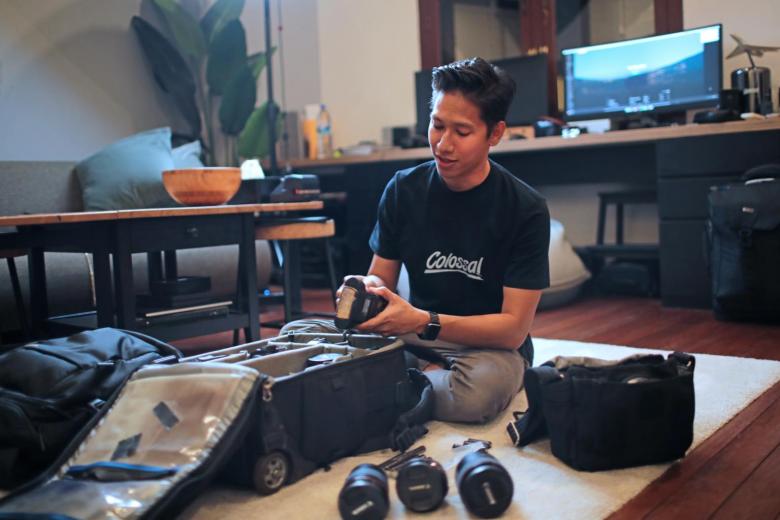 Capturing the party mood Nightlife photographer turns niche job into