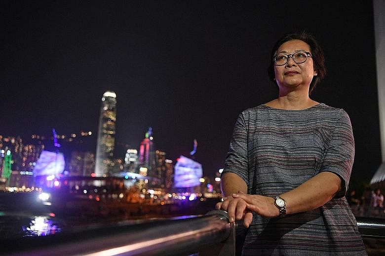While her three children support democracy and universal suffrage, Madam Jenny Kwan supports the government. Her youngest son, Choi, moved out after a disagreement over their political views and Madam Kwan has not spoken to him since.