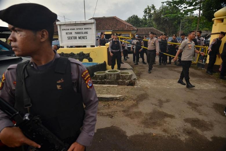 Indonesian Police Ramp Up Suspect Search After ISIS-linked Attack On ...