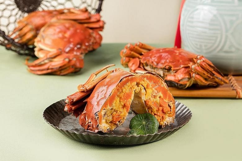 Cold Hairy Crab In Chinese Wine.