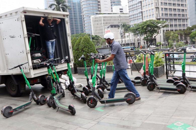 Jakarta police to impose fines on escooter riders who use them outside