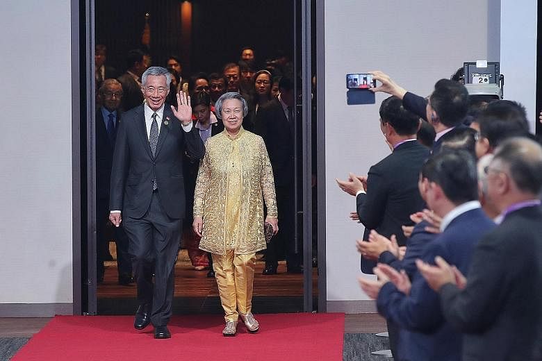 Prime Minister Lee Hsien Loong and Mrs Lee attended the welcome dinner of the Asean-Republic of Korea (ROK) Commemorative Summit at the Hilton Hotel in Busan yesterday. Together with South Korean President Moon Jae-in and nine other Asean leaders, PM
