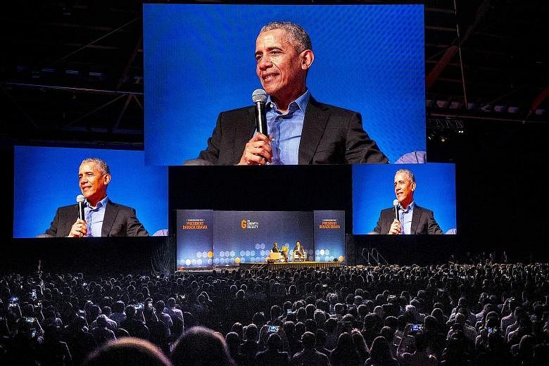 Former US president Barack Obama called on both leaders and their followers to embrace, not shun, the complexity of an evermore interconnected world during a talk in a packed hall at the Singapore Expo yesterday, the last day of his four-day trip to 