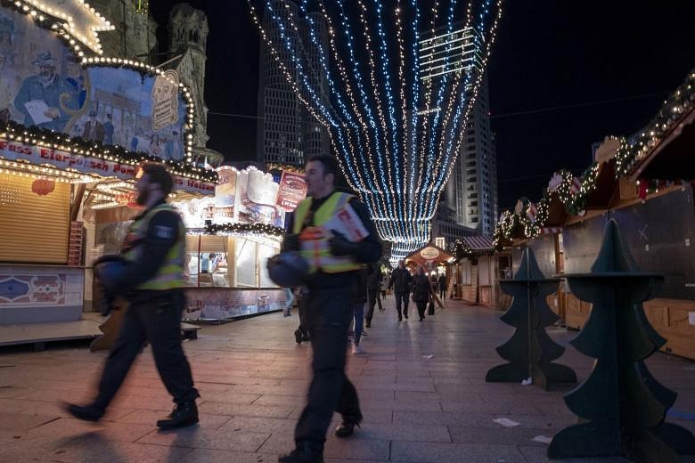 Berlin Police Evacuate Christmas Market That Was Attacked In 2016 | The ...