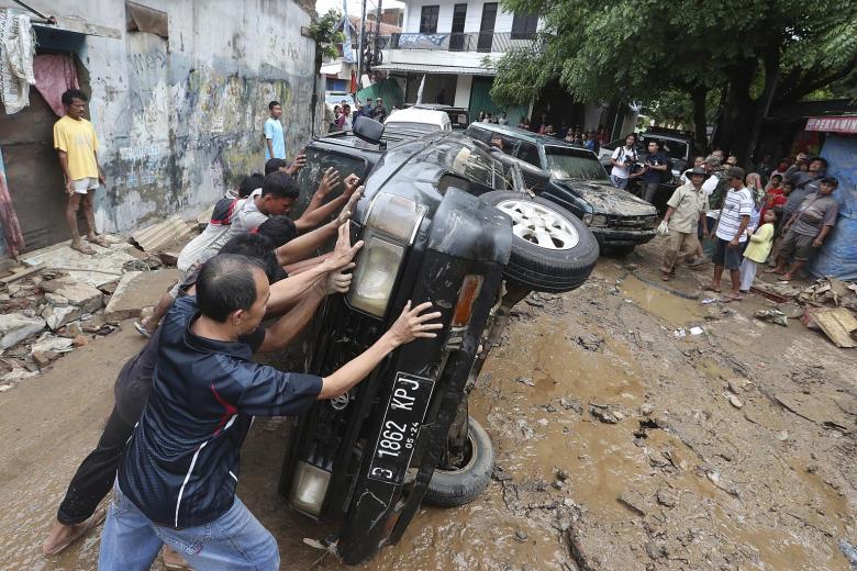 Indonesia Floods Rescuers Hunt For Missing As Death Toll Climbs To 43 
