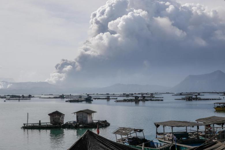 Flights between Singapore and Manila cancelled after volcano eruption
