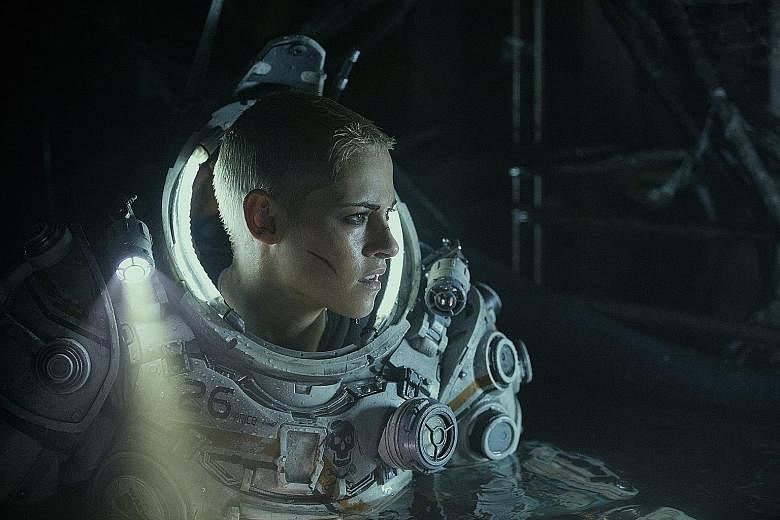 In Underwater, Kristen Stewart plays an engineer who is forced to put on a dive suit and do a treacherous underwater trek when an earthquake destroys the laboratory.