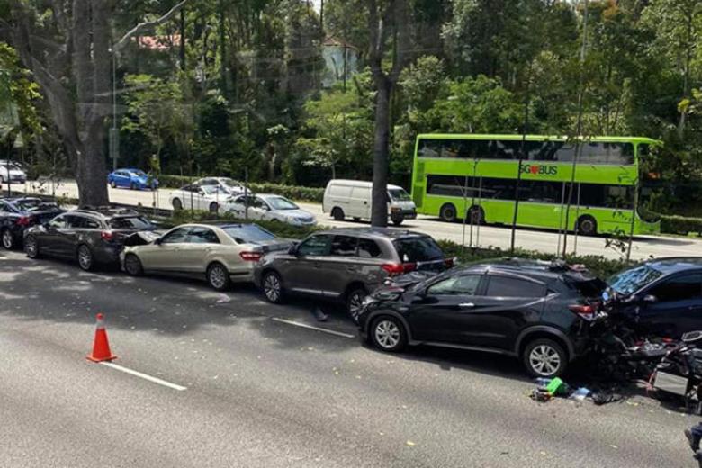 2 motorcyclists taken to hospital after 8-vehicle accident on AYE | The ...
