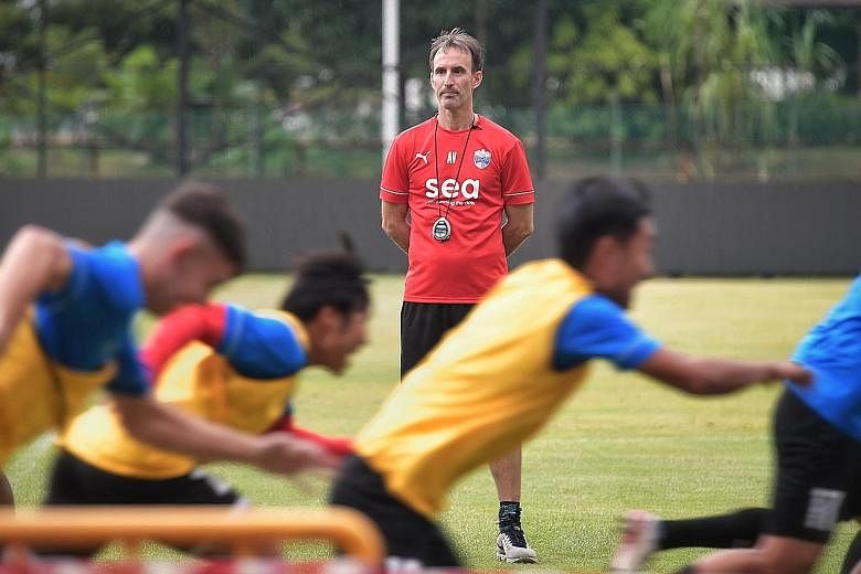 Lion City Sailors coach Aurelio Vidmar overseeing training ahead of the team's SPL opener. The newly-privatised team will take on the returning Tanjong Pagar as favourites. ST PHOTO: KUA CHEE SIONG