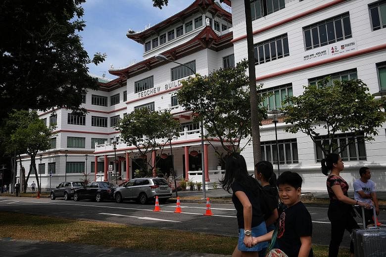 The Teochew Building in Tank Road was occupied by Ngee Ann Kongsi and Teochew Poit Ip Huay Kuan together for 55 years. In 2018, the Kongsi served an originating summons for the Huay Kuan to vacate the building for redevelopment, but the Huay Kuan ref