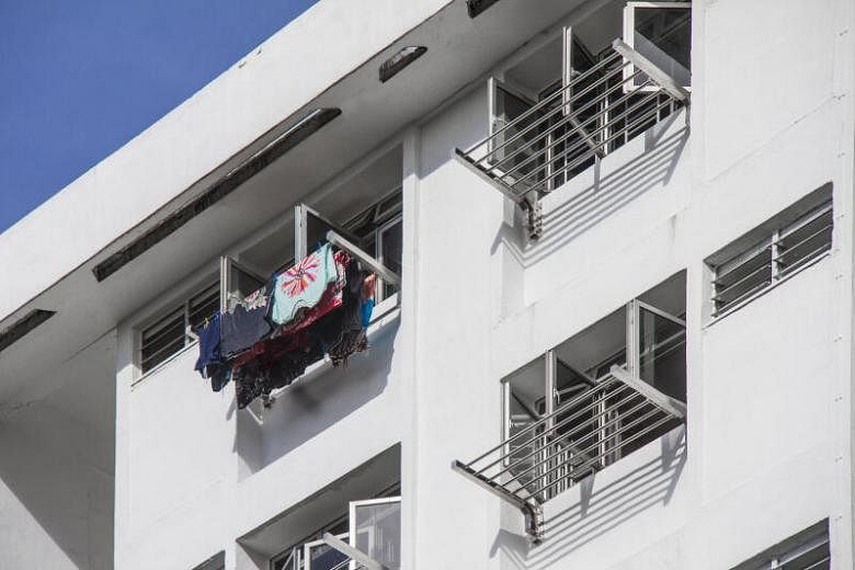 HDB to upgrade 230,000 flats with retractable clothes drying rack, option  for better quality fittings