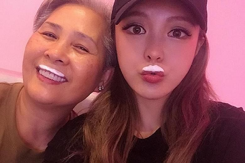 Grace Chow with Madam Lin Hsiang-lan (right), mother of Show Lo (above). Chow has unfollowed Madam Lin's Weibo account after announcing the break-up.
