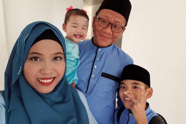 Mr Muhammad Shalehan (above, with his wife and two of his three children) was backed by English singersongwriter Tony Hadley, who said the SMRT train captain had pronounced “Hadley” correctly. 