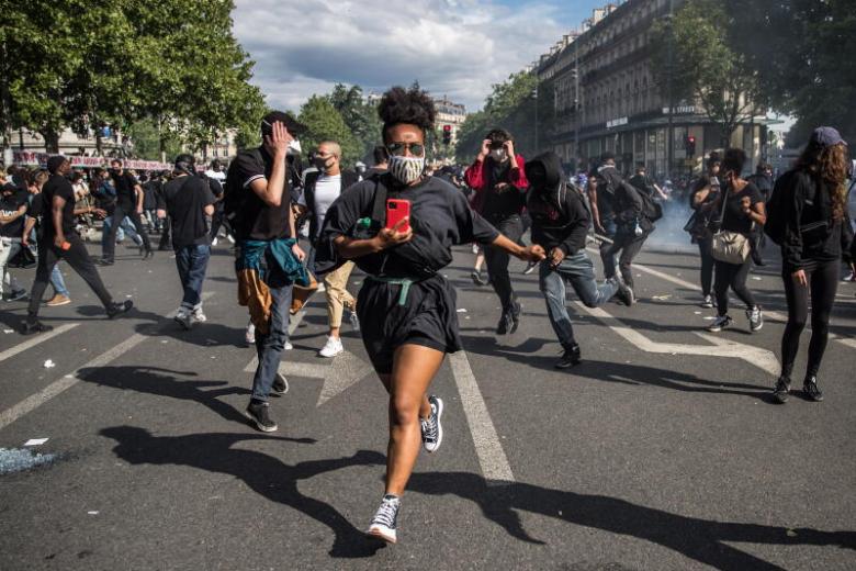 End 'abusive' ID checks, Human Rights Watch tells France | The Straits ...