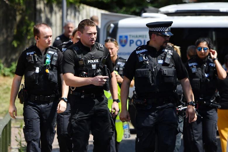 British Police Attacked Again While Dispersing Illegal London Party ...